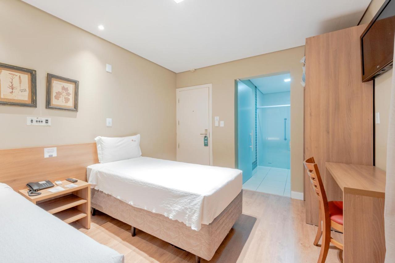 Quarto Twin 2 Camas de Solteiro